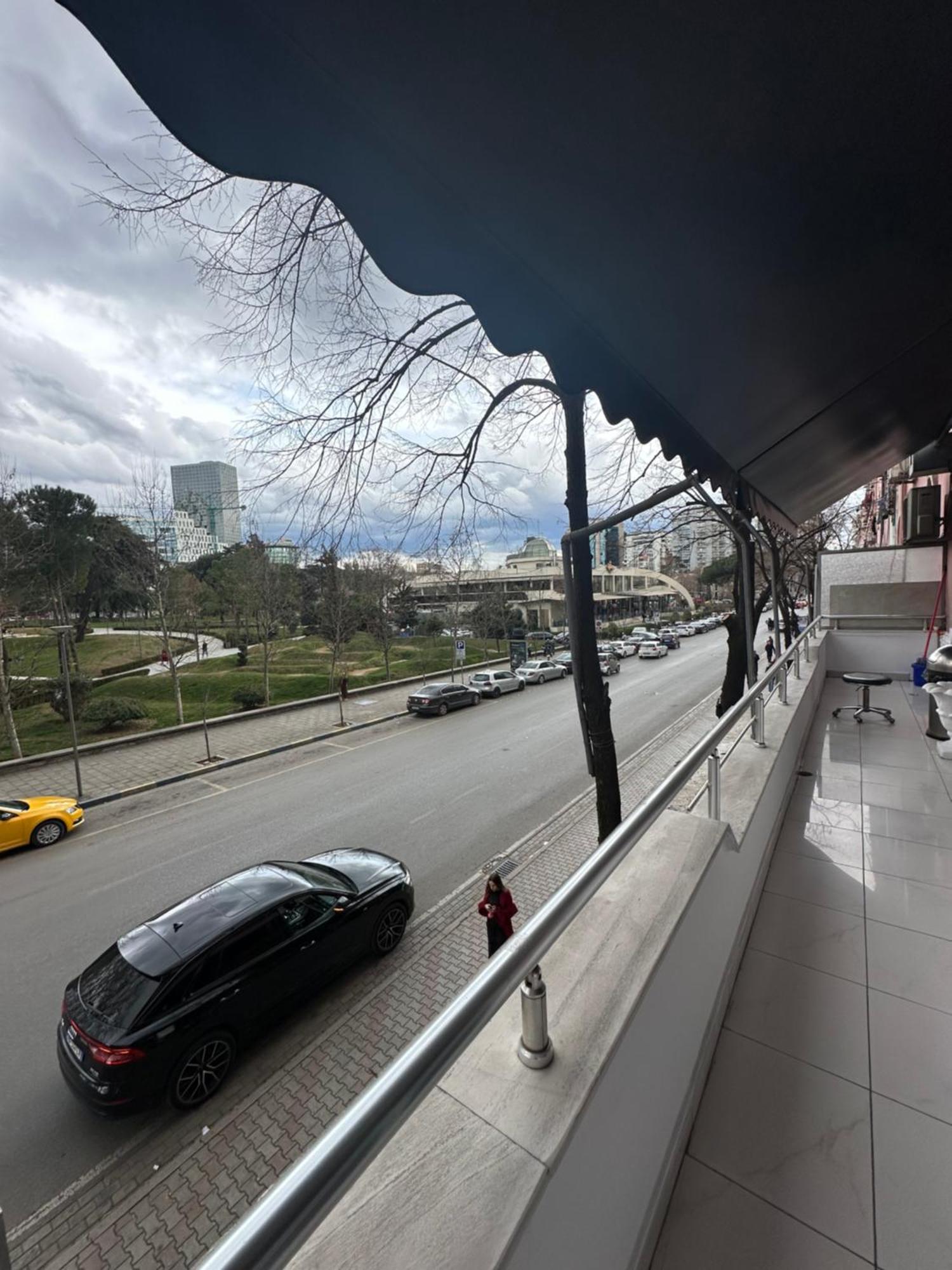 Park View Central Apartment Tirana Exteriör bild